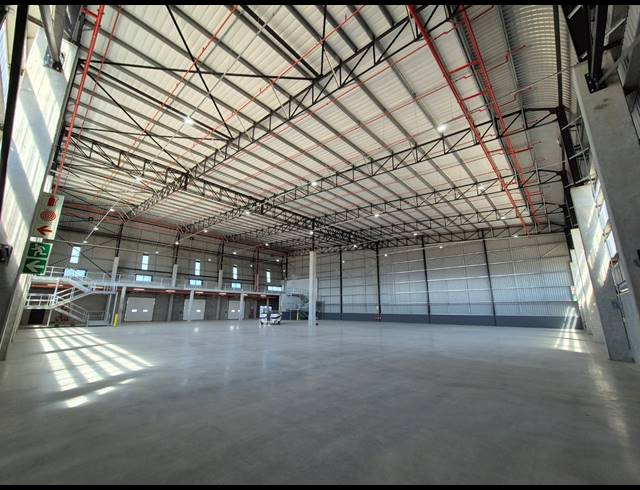 2,322M² WAREHOUSE TO LET IN ATLANTIC HILLS